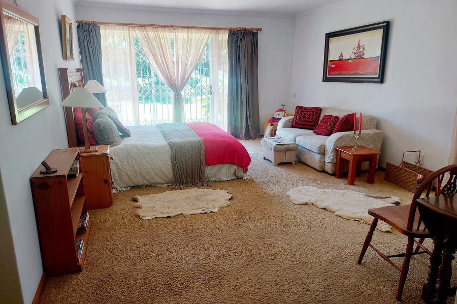 6 Bedroom Property for Sale in Wilderness Heights Western Cape